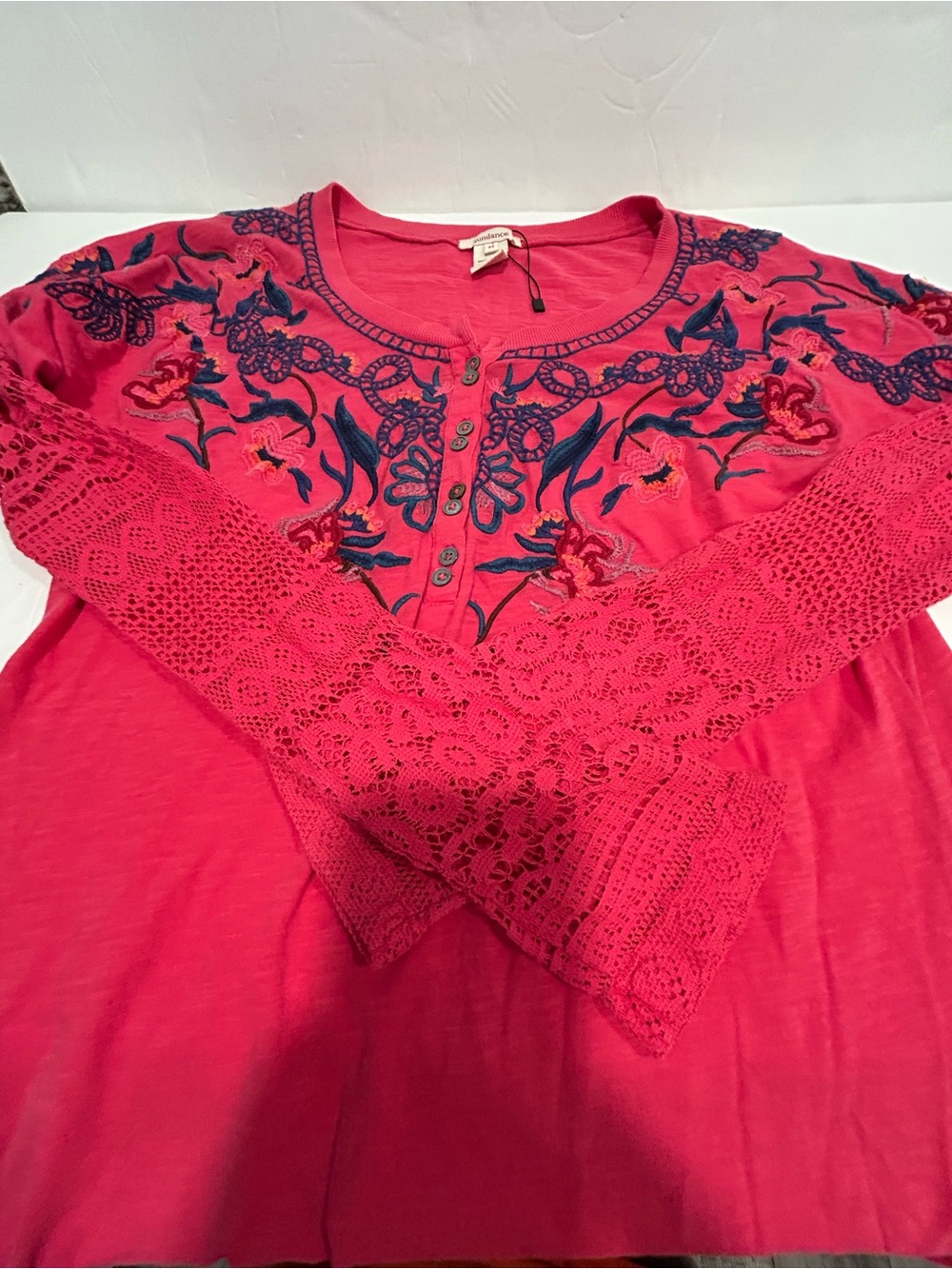 Sundance Henley Top Coral Pink Floral Embroidered Crochet Lace Sleeve Cotton Med - Picture 8 of 9